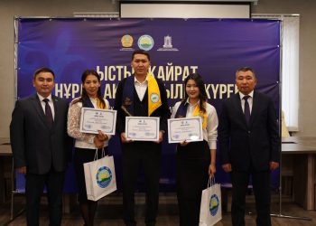 ШҚО-да мемлекеттік қызметшілер пікірсайысқа түсті