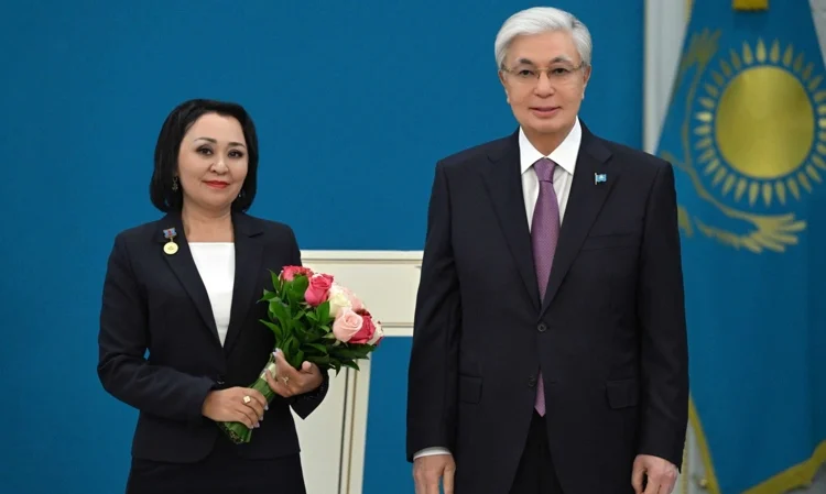 Шығысқазақстандық ұстаз Президент қолынан марапат алды