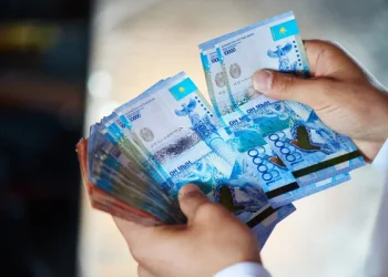 Кімдер миллионнан аса табыс табады?